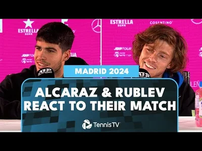 Alcaraz et Rublev en conférence de presse après la victoire du Russe sur l'Espagnol en quart de finale de Madrid.
