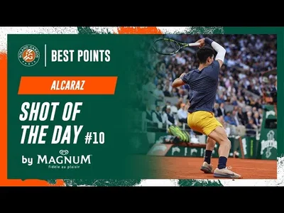 L'incroyable volée d'Alcaraz contre Tsitsipas. C'est le point du jour de la dixième journée à Roland-Garros