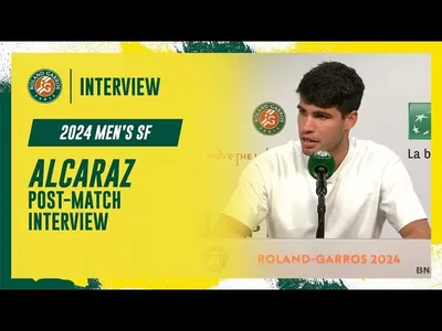 Regardez la conférence de presse d'Alcaraz après sa victoire en demi-finale contre Sinner à Roland-Garros 2024
