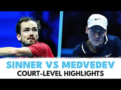 Moments forts du match Sinner contre Medvedev dans la phase de groupes des ATP Finals (Masters)