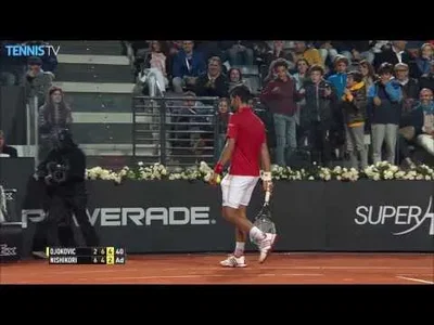 Unusual, Djokovic doesn't realize he broke a string in Rome
