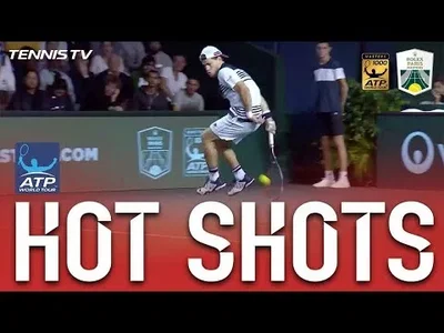 Incredible behind the back passing shot from Schwartzman in Paris