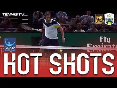 Surreal tweener passing from Cuevas against Nadal in Paris !