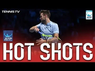 Sock slides incredibly to make the difference against Cilic in London