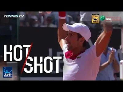 Phenomenal rally between Nadal and Djokovic in Rome !