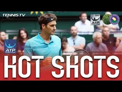 Perfect backhand pass from Federer against Paire in Halle