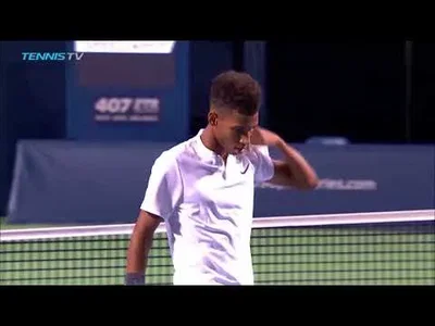 Auger-Aliassime wonderful point against Medvedev in Toronto