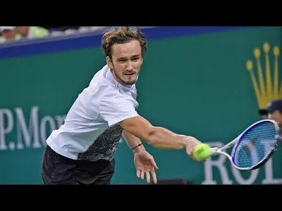 Point from an other world between Federer and Medvedev in Shanghai