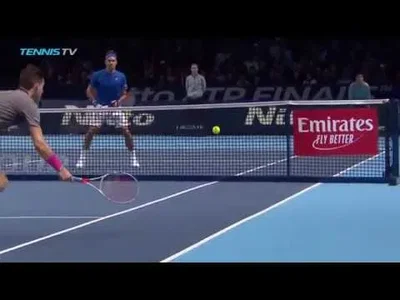 Federer showcases sidespin volley skills at the 2018 ATP Finals