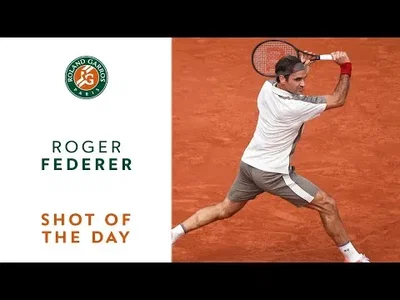 Federer plays the Shot of the Day #6 against Ruud at Roland-Garros