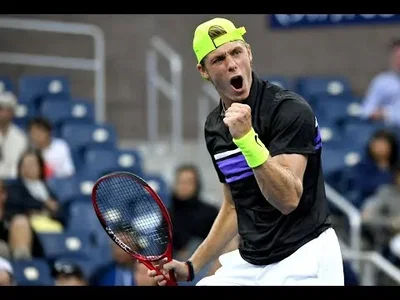 Highlights of Shapovalov great win over Auger-Aliassime at US Open