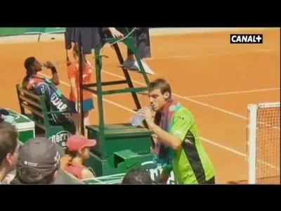 Granollers and Sousa almost fight during their first round match at Roland Garros