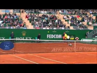 Wawrinka hits an incredible backhand volley against Federer in Monte-Carlo