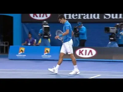 Amaizing point between Murray and Djokovic in the Australian Open Final