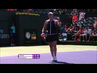 Huge passing shot from Jabeur against Wozniacki in Indian Wells