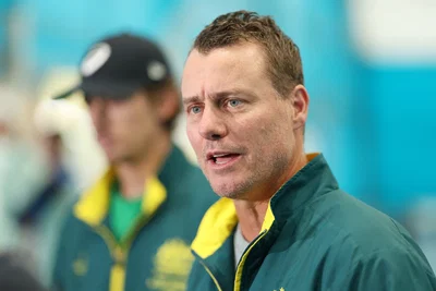 Lleyton Hewitt et son fils ont remporté un match de double au Challenger de Sydney