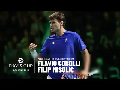 Cobolli envoie l'Italie en demi-finale de la Finale à 8 de la Coupe Davis 2025