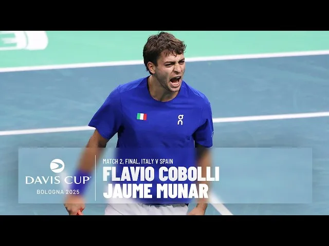 Phénoménal : Cobolli remporte la Coupe Davis pour l'Italie ! Les temps forts de sa victoire sur Munar en finale.