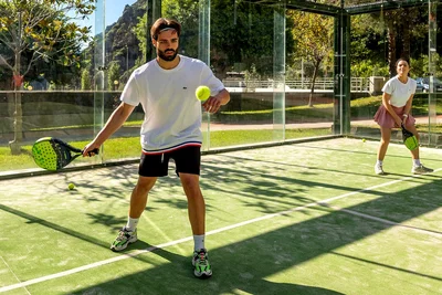 Le padel menace-t-il le tennis ? Immersion dans la révolution qui bouscule l’ordre établi