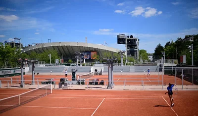Quand les qualifications deviennent un spectacle : la métamorphose de l’Opening Week à Melbourne et à Paris