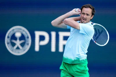 ATP 250 de Brisbane : Medvedev sort Michelsen et retrouvera Nakashima pour sa 41e finale en carrière