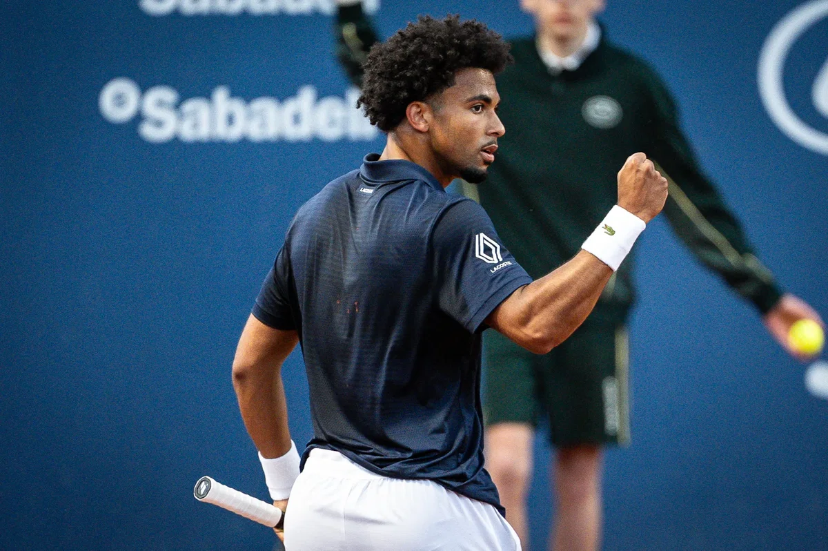 Deux balles de match sauvées : Fils remporte un combat épique contre Atmane à Barcelone