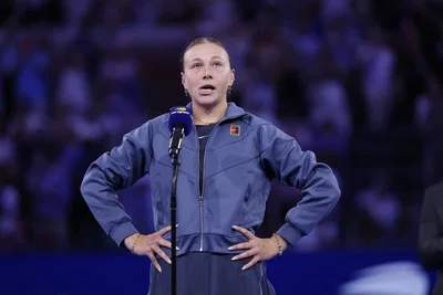 Acné, stress, mal-être : Anisimova brise le mythe Instagram 