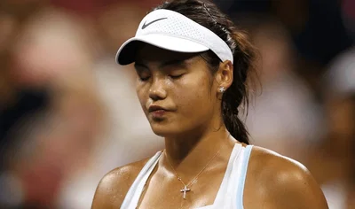 « Elle doit copier Djokovic » : le conseil de Rusedski à Emma Raducanu malade