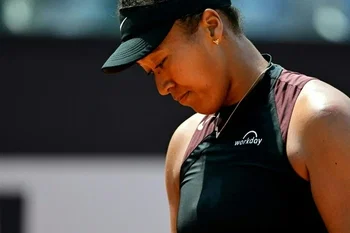 0 victoire en 8 matchs : le bilan alarmant de Naomi Osaka sur terre battue face au Top 10