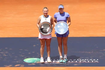 Après leur échec en finale à Madrid, Andreeva et Shnaider remportent le tournoi de double à Rome