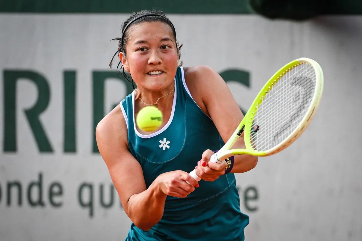 « C’était compliqué de gérer ses émotions » : Tan savoure sa victoire au deuxième tour des qualifications à Roland-Garros