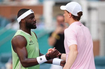 Tiafoe envoie un message fort avant Roland-Garros : « Il faut arrêter de mettre Sinner sur un piédestal »