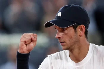 Roland-Garros : Jodar écrase Kovacevic et rejoint la liste des jeunes vainqueurs expéditifs