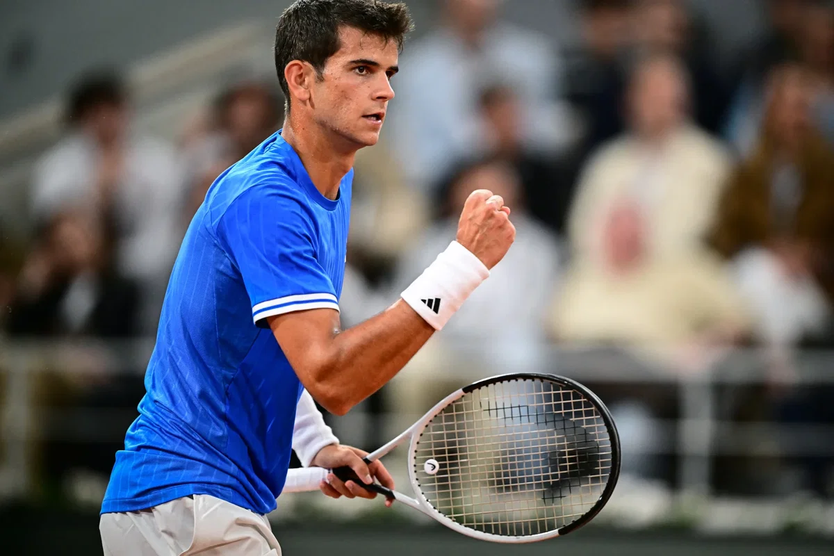 « J’ai beaucoup appris » : Jodar quitte Paris la tête haute après sa défaite contre Zverev à Roland-Garros