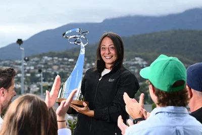 WTA 250 de Hobart : Cocciaretto surprend Jovic et soulève son premier trophée depuis 2023