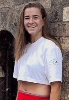 Karolina "hors du court" avec son si beau sourire