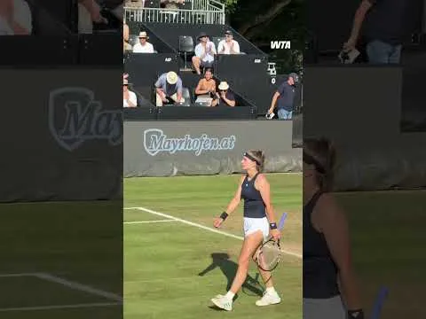 Muchova bat Ruse en demi-finale du WTA Tour 2026