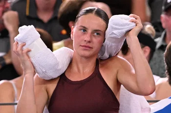 Australiska öppna: Kostyuk får diagnos efter förlorad maratonmatch mot Jacquemot