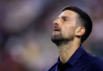 Djokovic freiné par Sinner : Steve Johnson éteint le rêve du 25e Grand Chelem