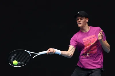 Vidéo – Sinner a repris l’entraînement avec un jeune espoir du tennis italien !