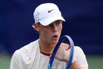 Vidéo - Cruz Hewitt imite la mythique célébration de son père : « Si j'en suis là, c'est grâce à lui »