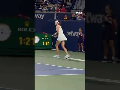 Elena Rybakina mengalahkan Coco Gauff di Kompetisi 2026 – Semifinal