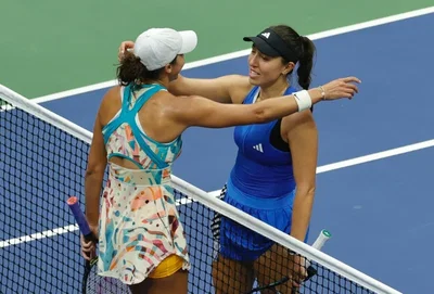 Open d’Australie : « Elle veut que je mange sa tarte aux pommes avec du fromage » — la drôle de promesse entre Madison Keys et Jessica Pegula