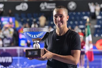 मोंटेरे में डायने पैरी का पहला WTA खिताब, 0-6 के बाद शानदार वापसी