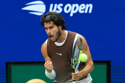 « Já vi o meu mamilo de mais »: Alcaraz explica a troca de equipamento no US Open