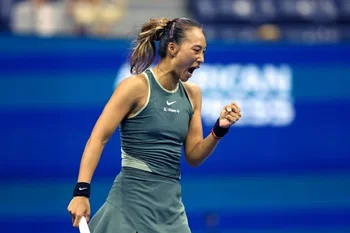 Menée 5-0 dans le dernier set, Qinwen Zheng réalise une remontée complètement folle à l'US Open