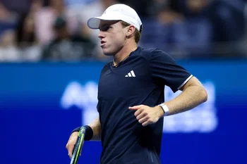 En larmes après sa défaite, Michelsen rend hommage à Tiafoe : « C'est vraiment un super mec »