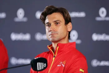 
Coupe Davis : l’Espagne frappe fort, mais Ferrer refuse de s’enflammer