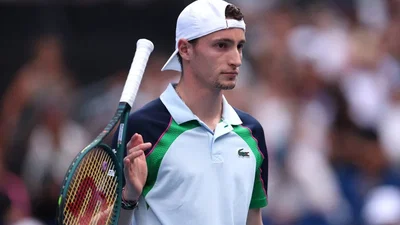 Ugo Humbert Tokyoda Leheckaya üç setlik gərgin matçda məğlub oldu