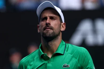 Jim Courier tacle Djokovic : « Il ne peut pas arriver à ce niveau en demi-finales »